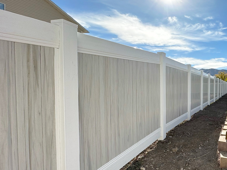 Gooding Idaho vinyl privacy fencing
